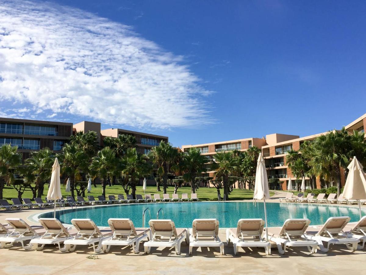 Salgados, Relax & Fun For Family Apartment Guia  Luaran gambar